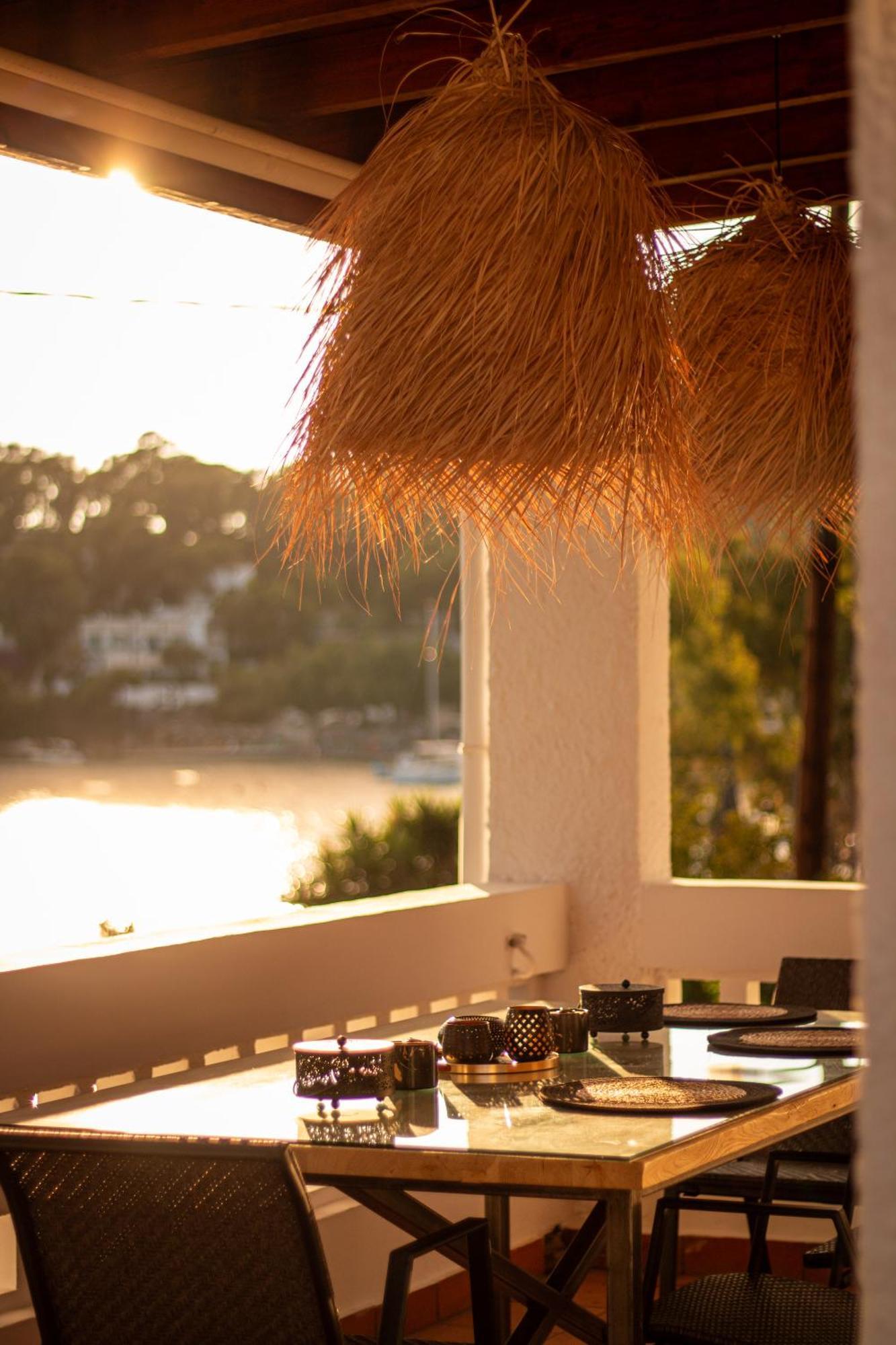Seaview Apartment - Poros Relaxing Beachfront Flat Poros Town Exterior photo
